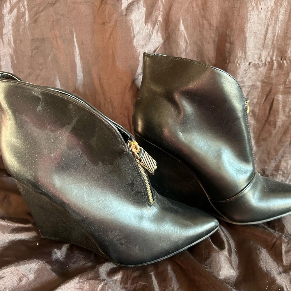 Shoe Dazzle Black Wedge Booties with Gold Zipper